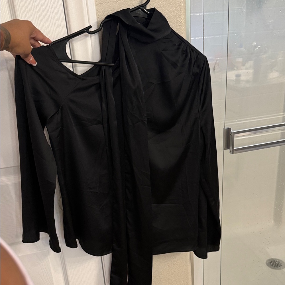 Elegant Black Long Sleeve Blouse with Scarf